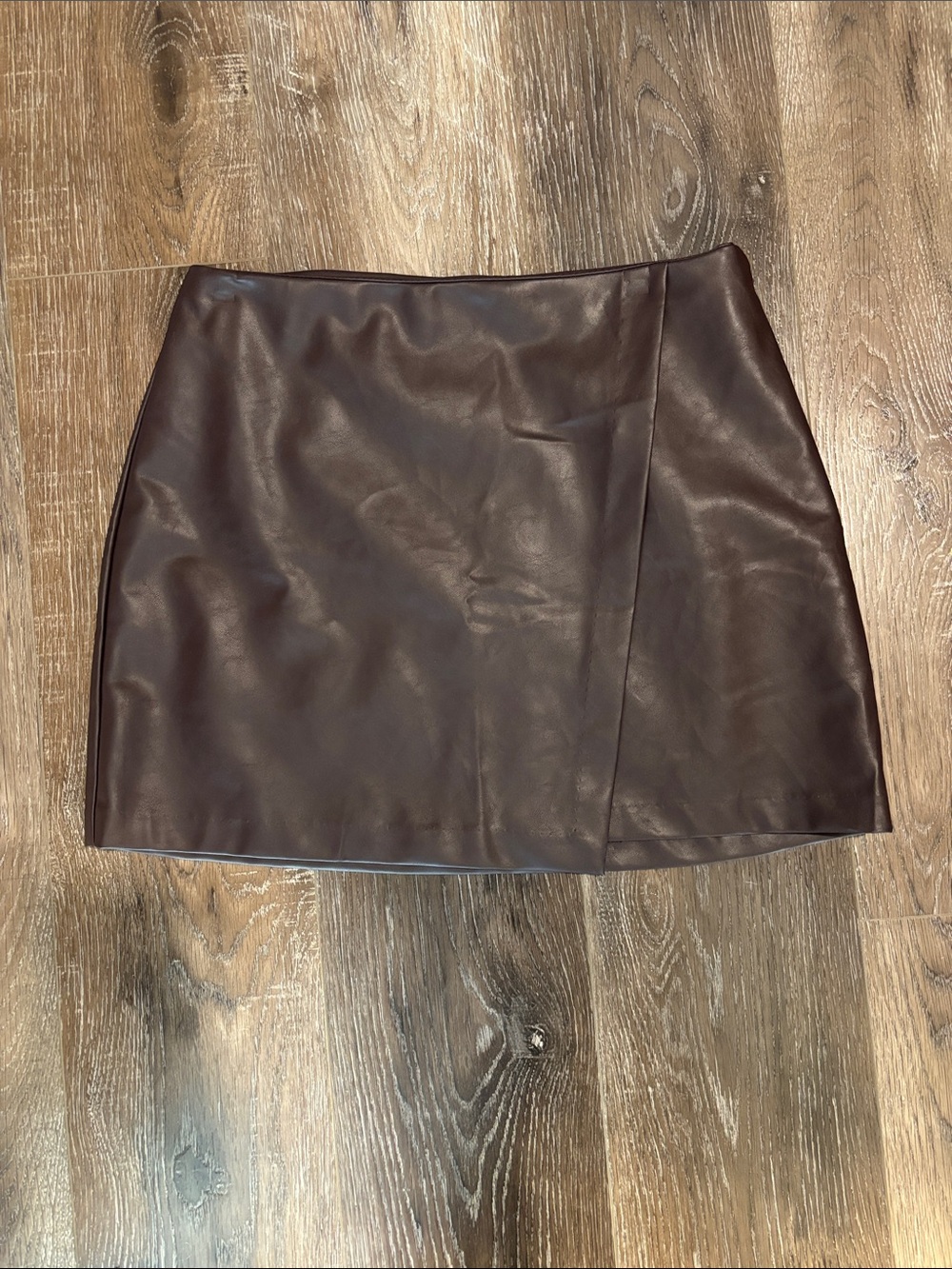Old Navy Plum Faux Leather Mini Skirt Petite Medium - Picture 2 of 4
